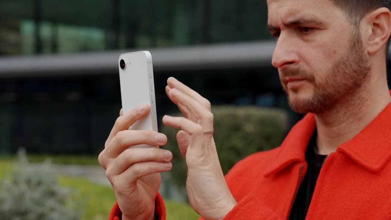 Apple iPhone 16e por 549€ en MediaMarkt: el iPhone barato con un 23% de descuento