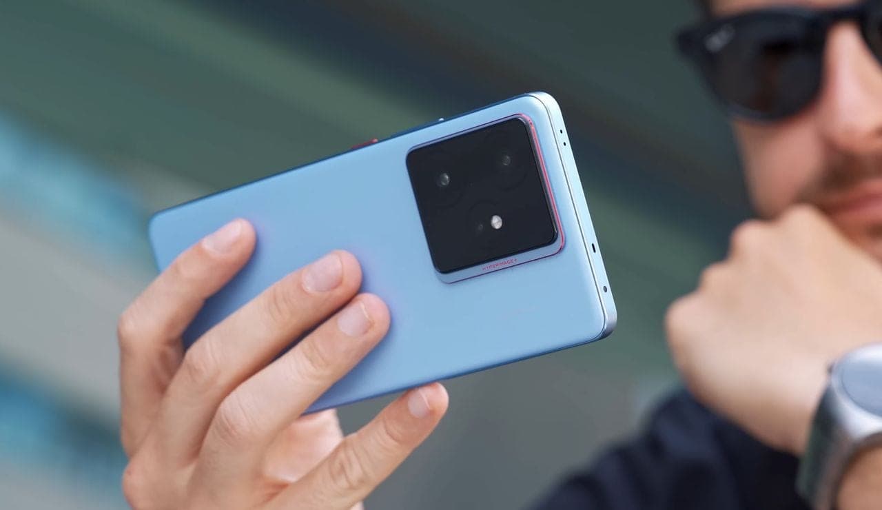 El rey de la gama media a precio mínimo en este Black Friday: batería de 7000 mAh y carga de 120 W