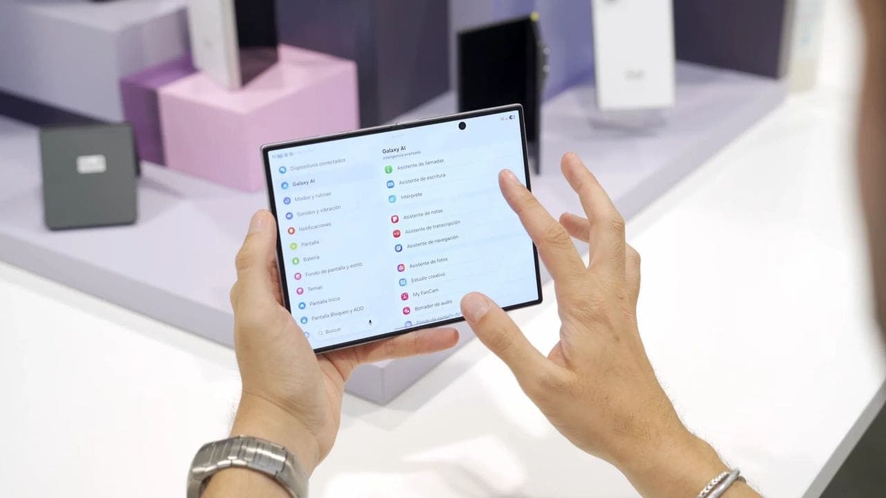 Samsung Galaxy Z Fold 8 AI