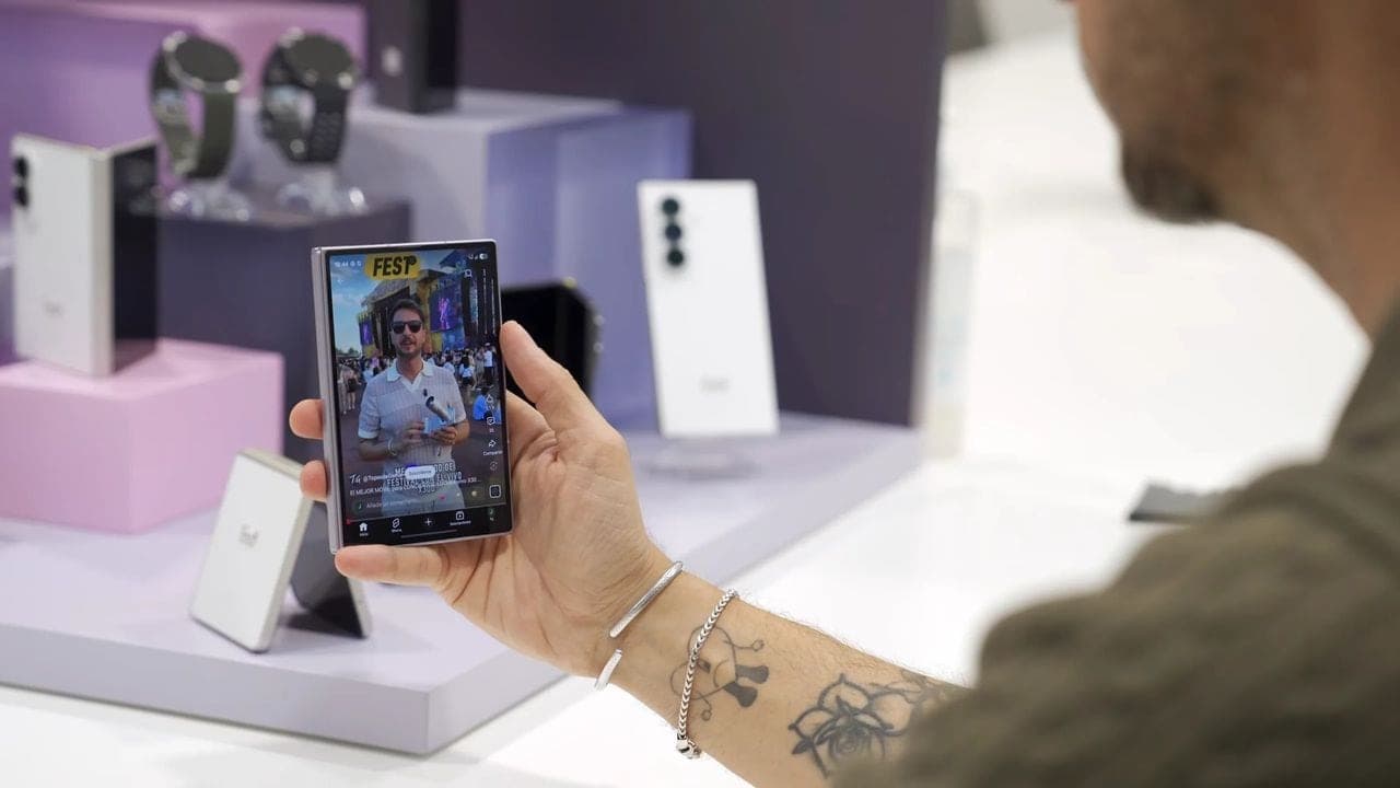 Samsung Galaxy Z Fold 8 Pantalla delantera
