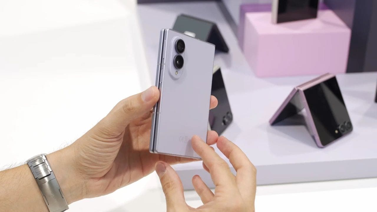 Samsung Galaxy Z Fold 8 plegado