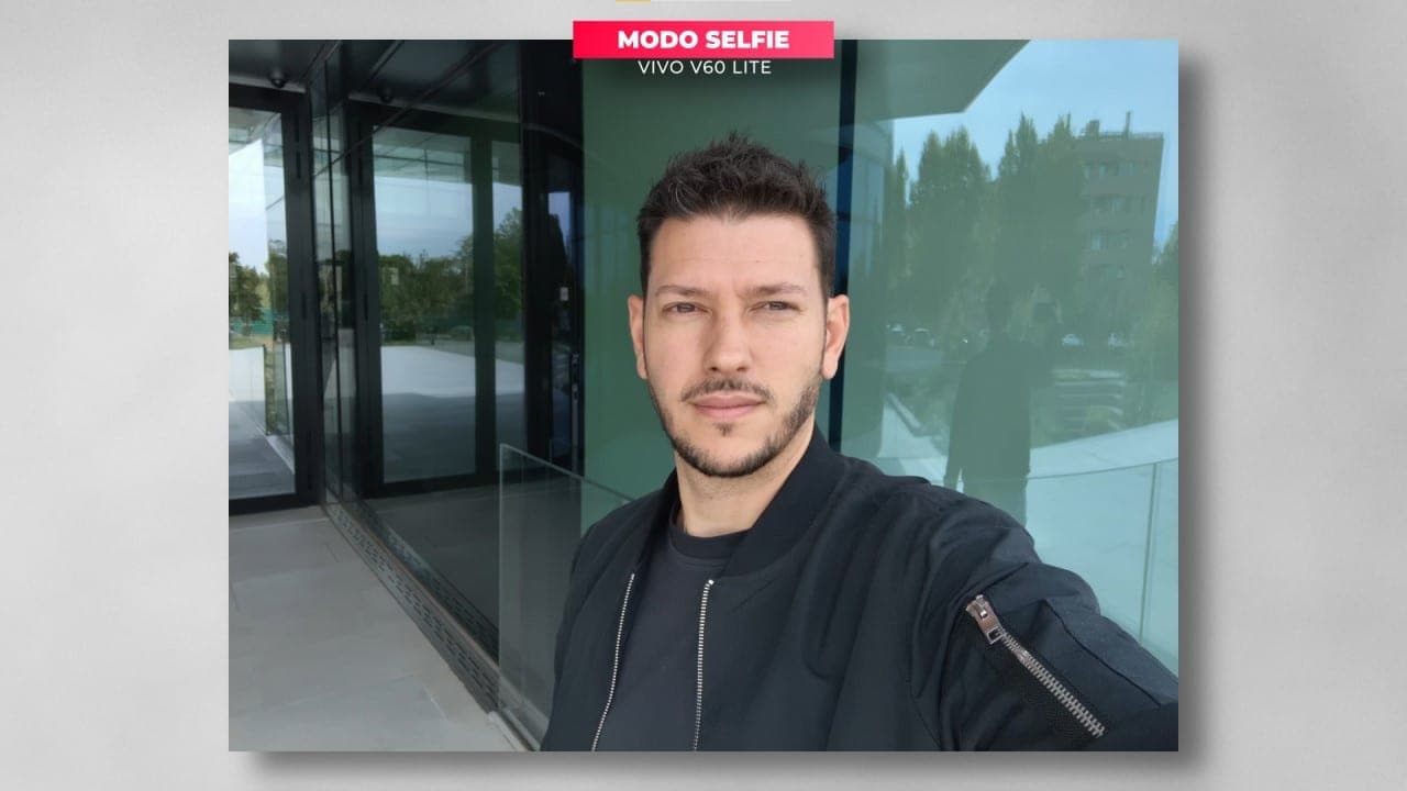 V60 Lite 5G selfie