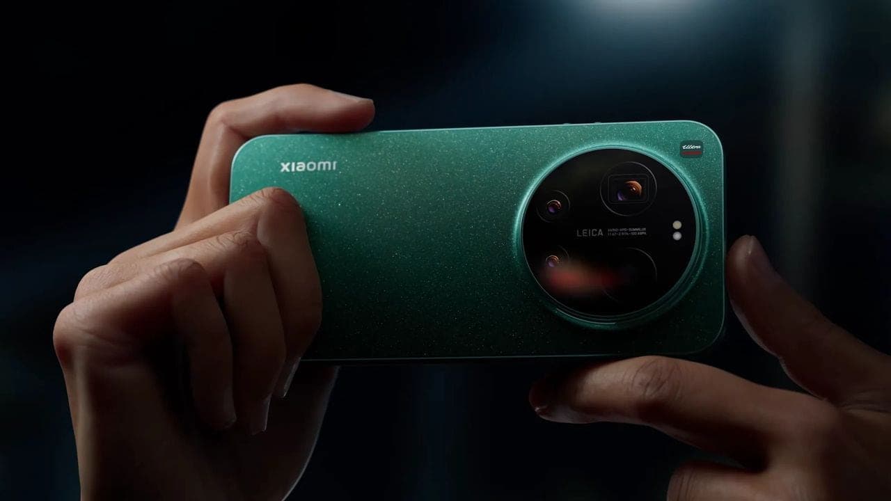 Xiaomi 17 Ultra render