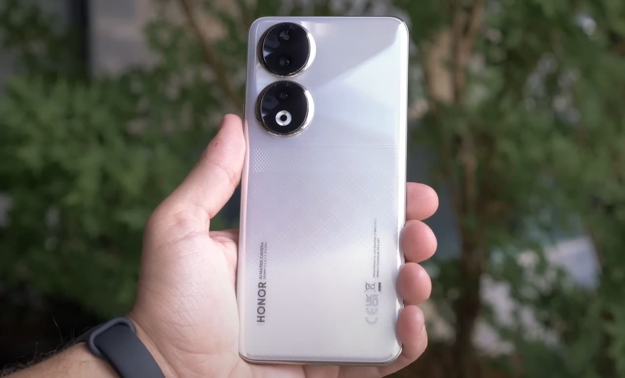 HONOR M90