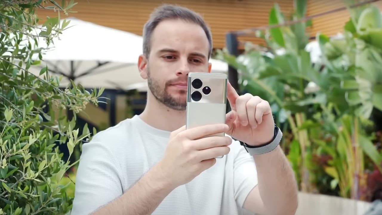 Realme GT 6 con envío desde España por solo 356 euros (PVP: 599€)