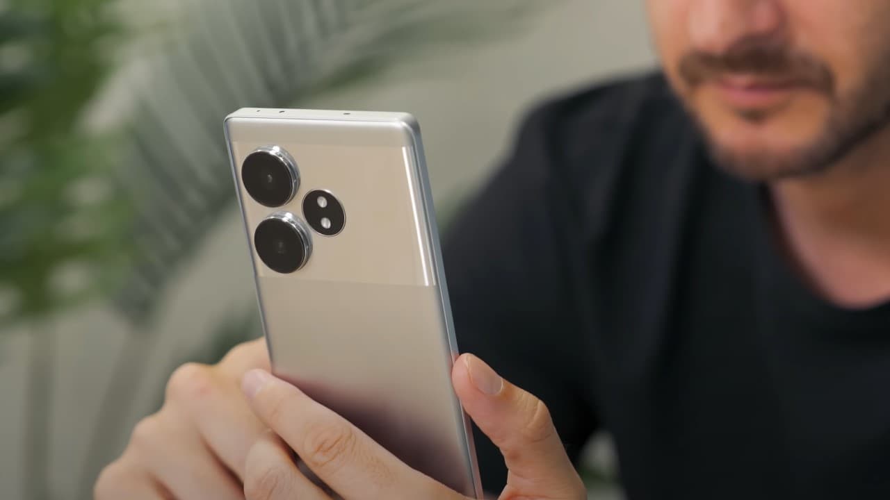 realme GT 6T