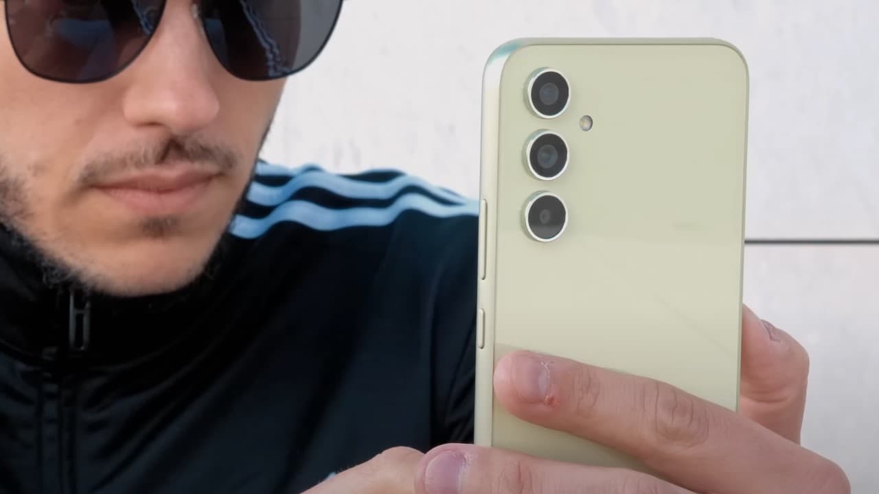 Este fue el móvil de Samsung más vendido de 2023 y está en liquidación con más de un 50% de descuento