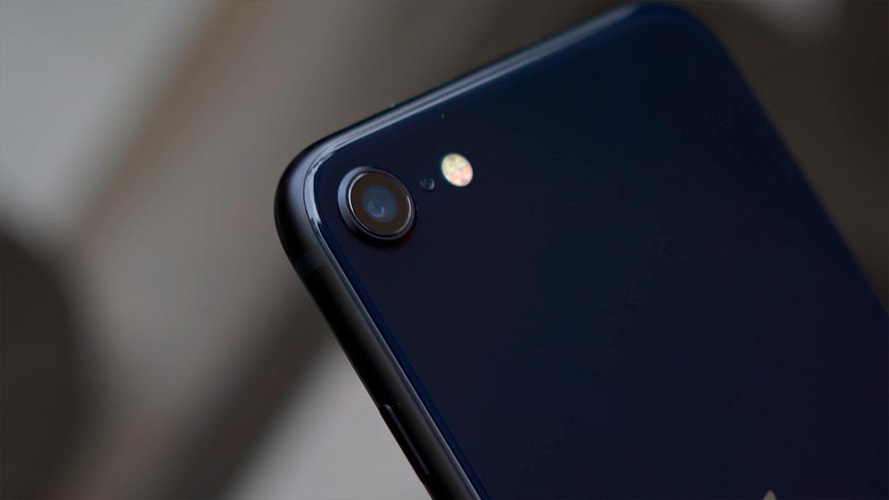 iPhone SE (2022)