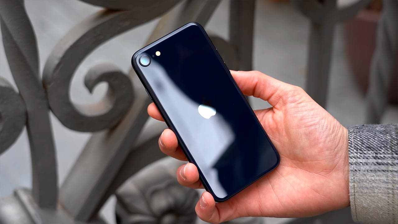 iPhone SE (2022)