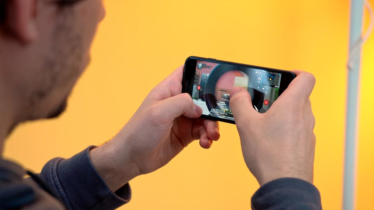 iPhone SE (2022)