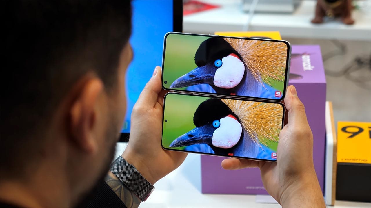 realme GT 2 Pro vs Samsung Galaxy S22+