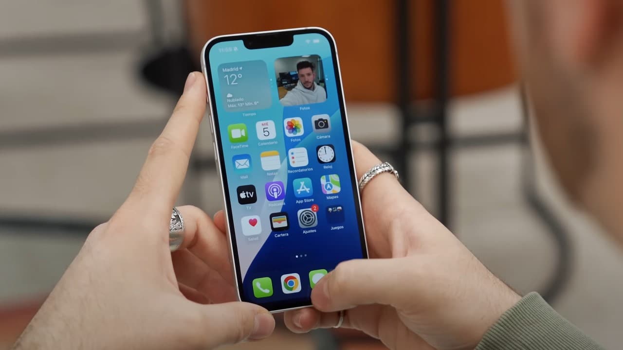 Apple iPhone 16e