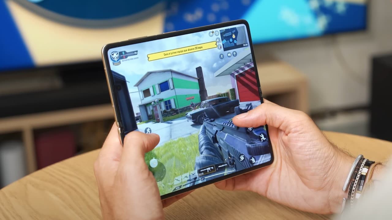 HONOR Magic V5