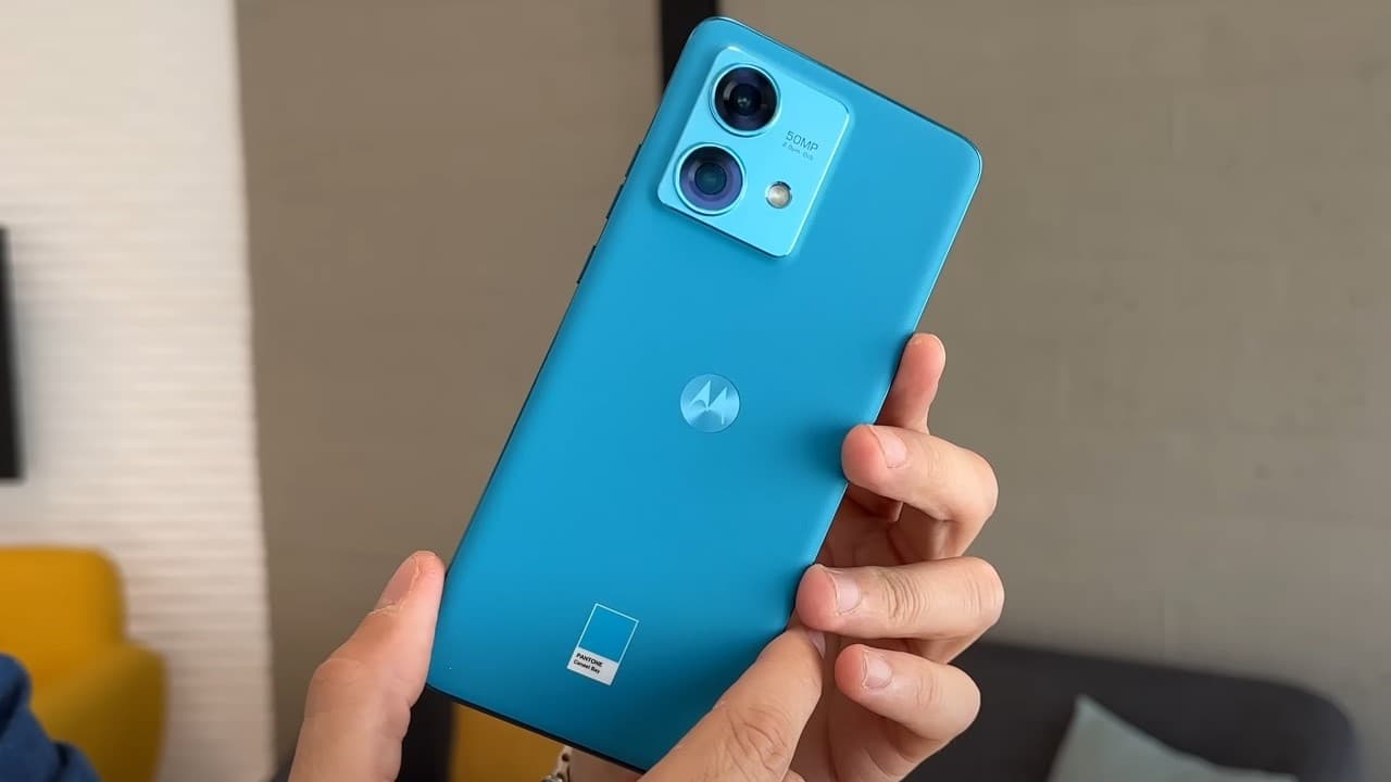 Motorola Edge 40 Neo en color azul