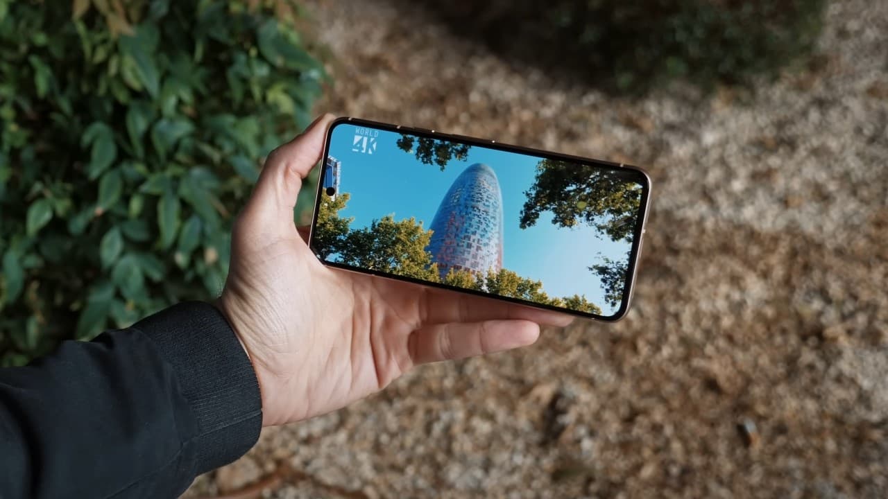 Pantalla en exteriores del Pixel 8