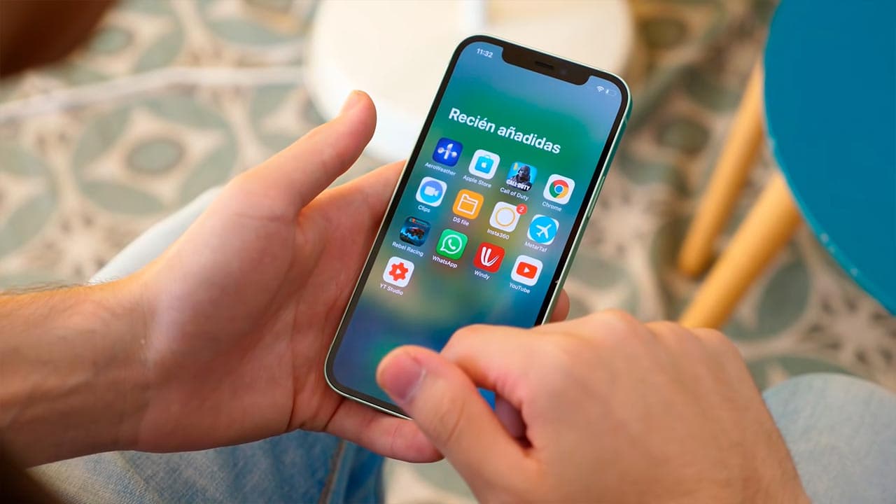 Apple iPhone 12