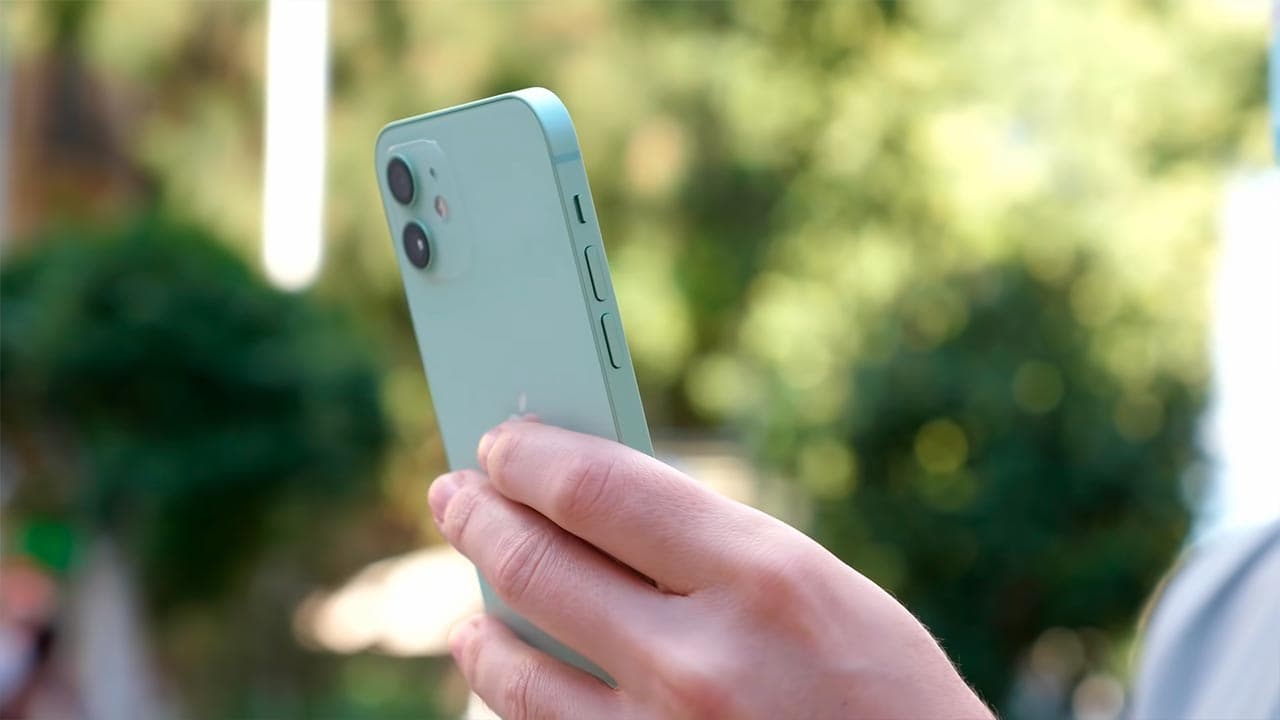 Apple Iphone 12 4