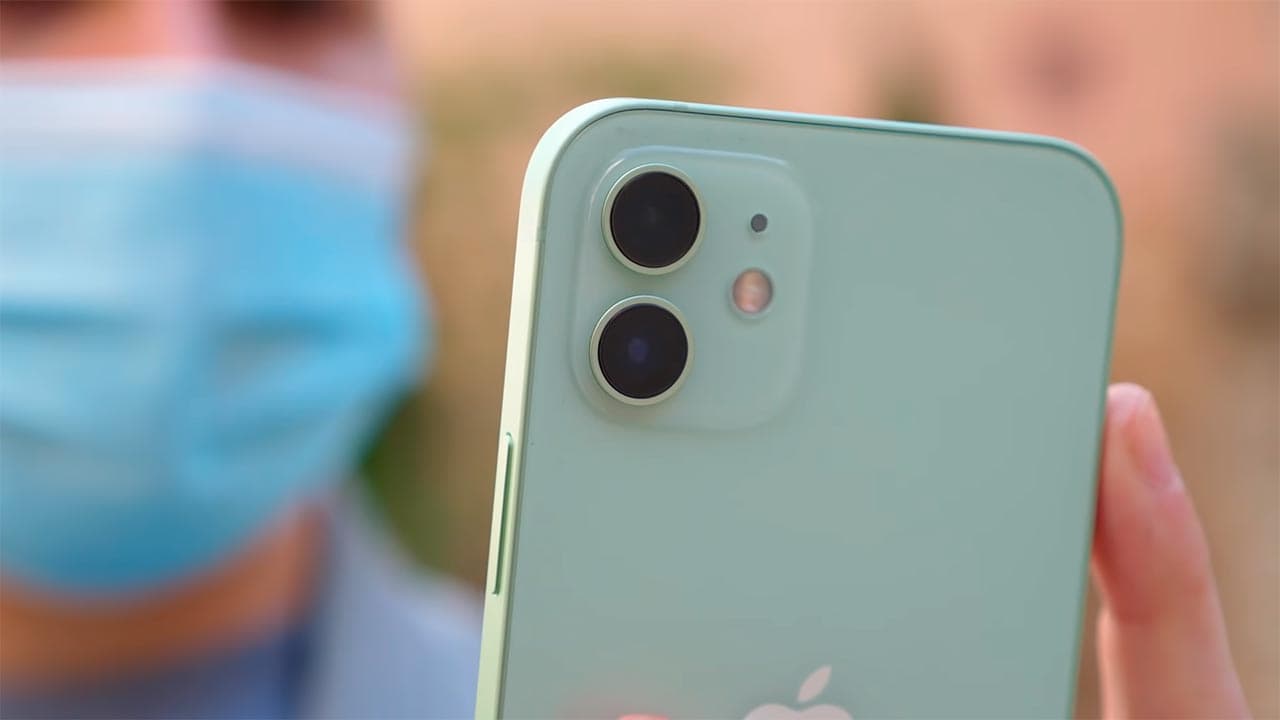 Apple iPhone 12