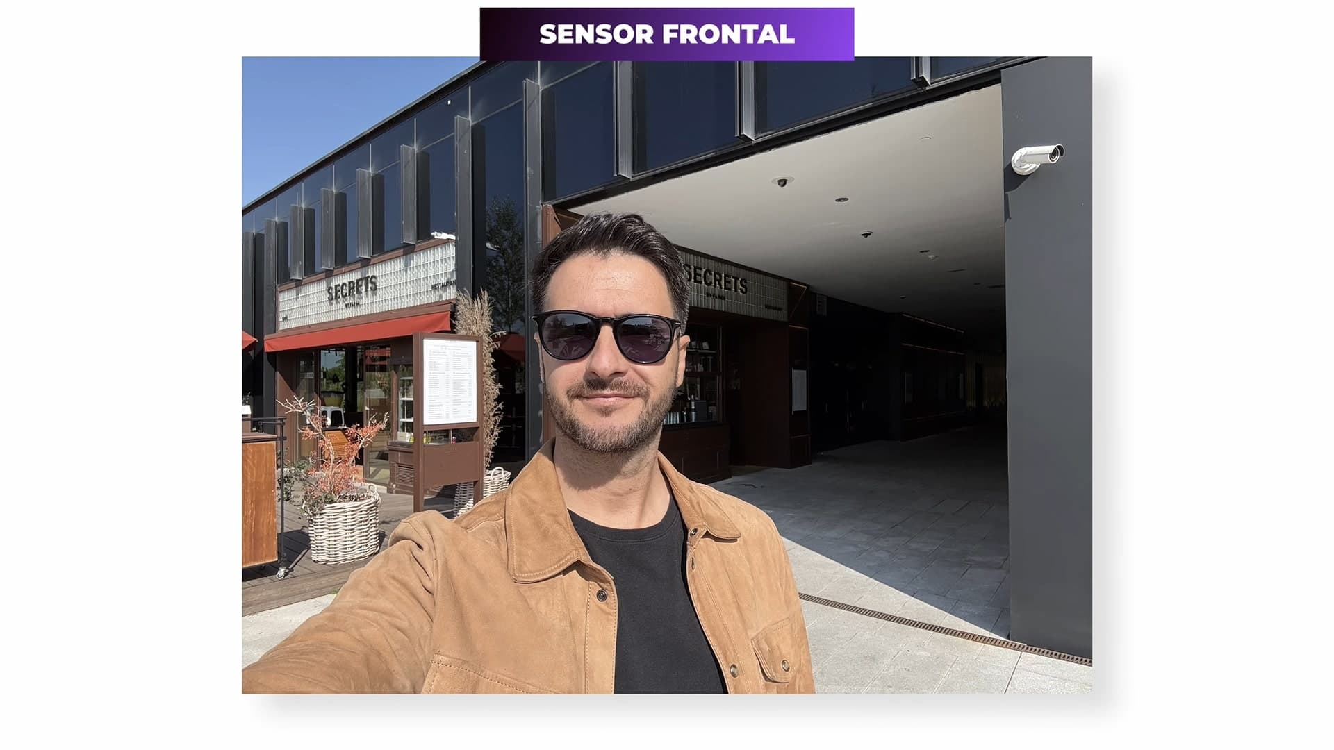 Apple iPhone 16 Pro Max Cámara Selfie