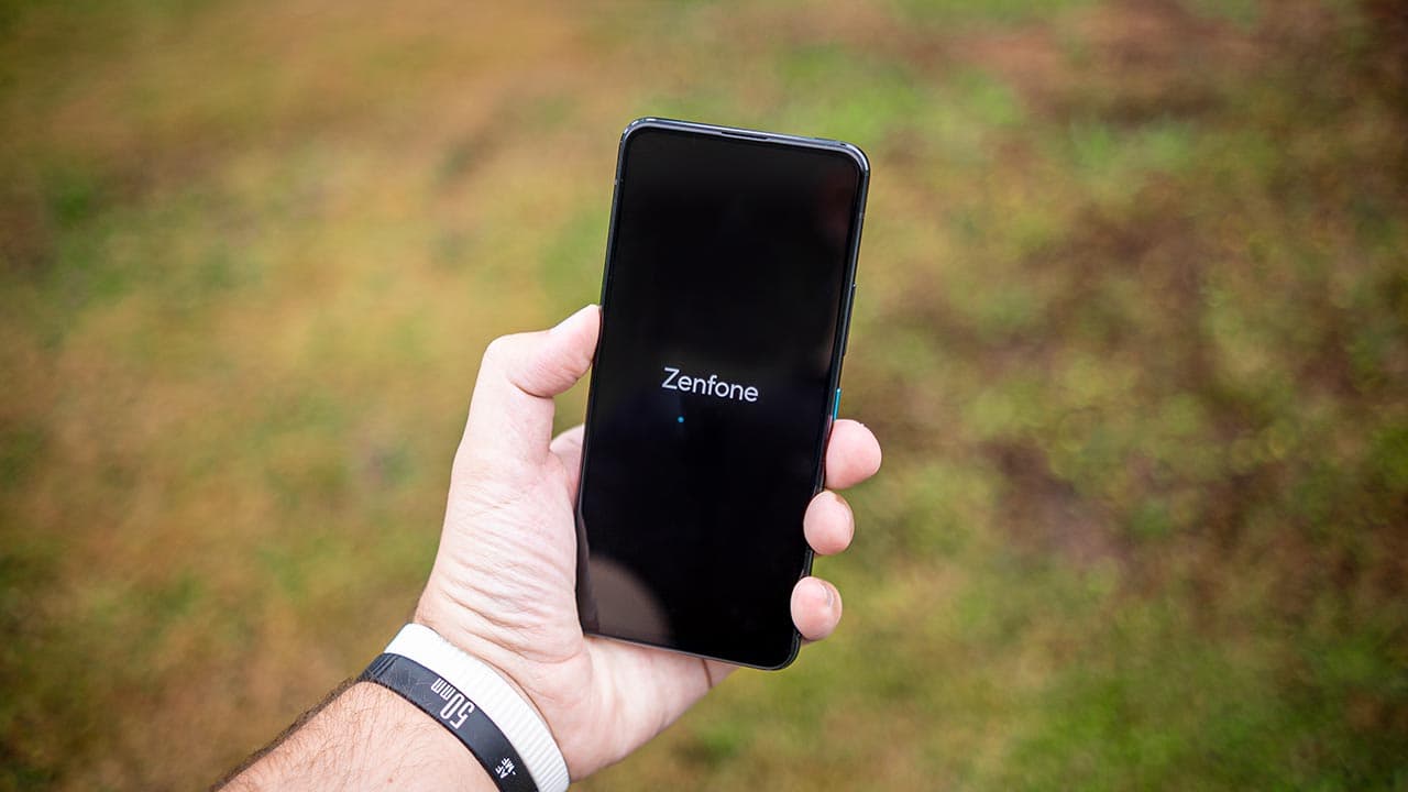 ASUS ZenFone 8 Flip