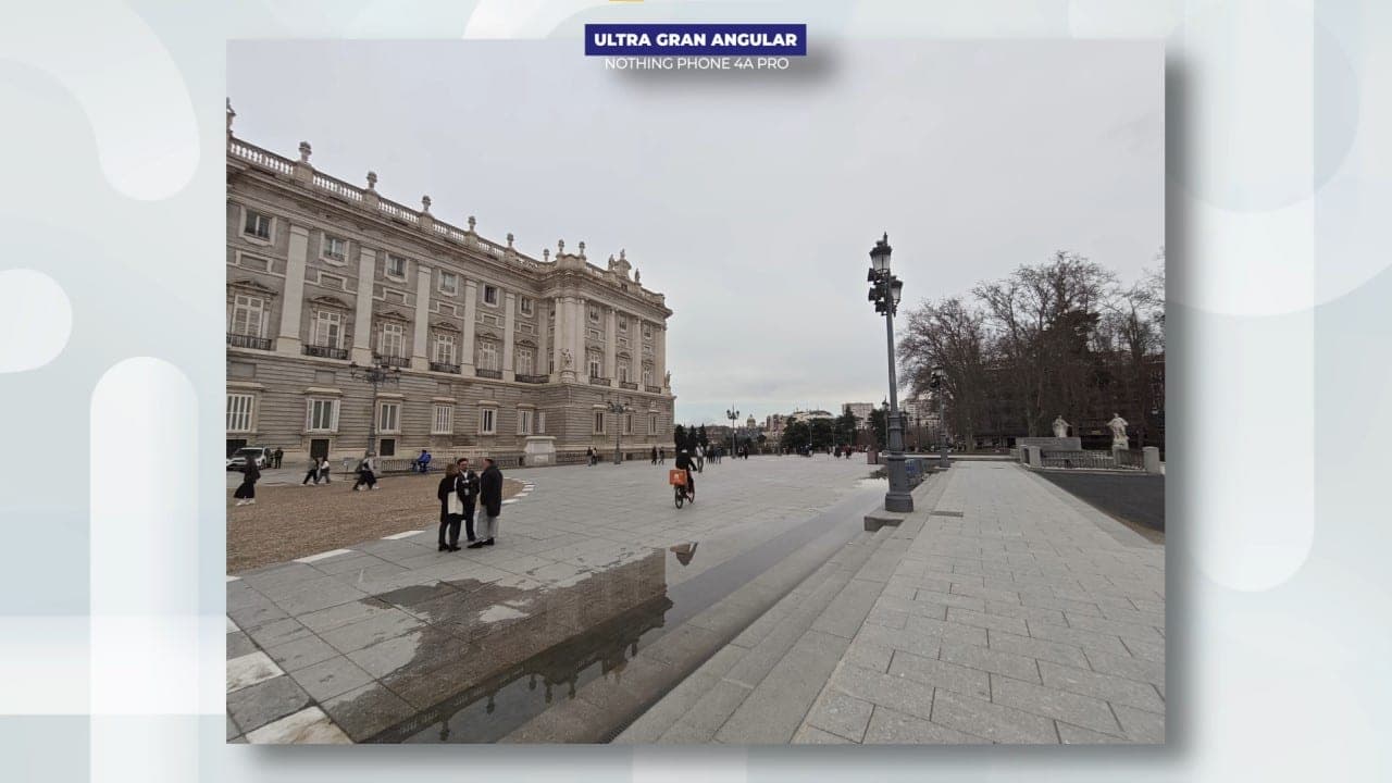Nothing Phone (4a) Pro gran angular