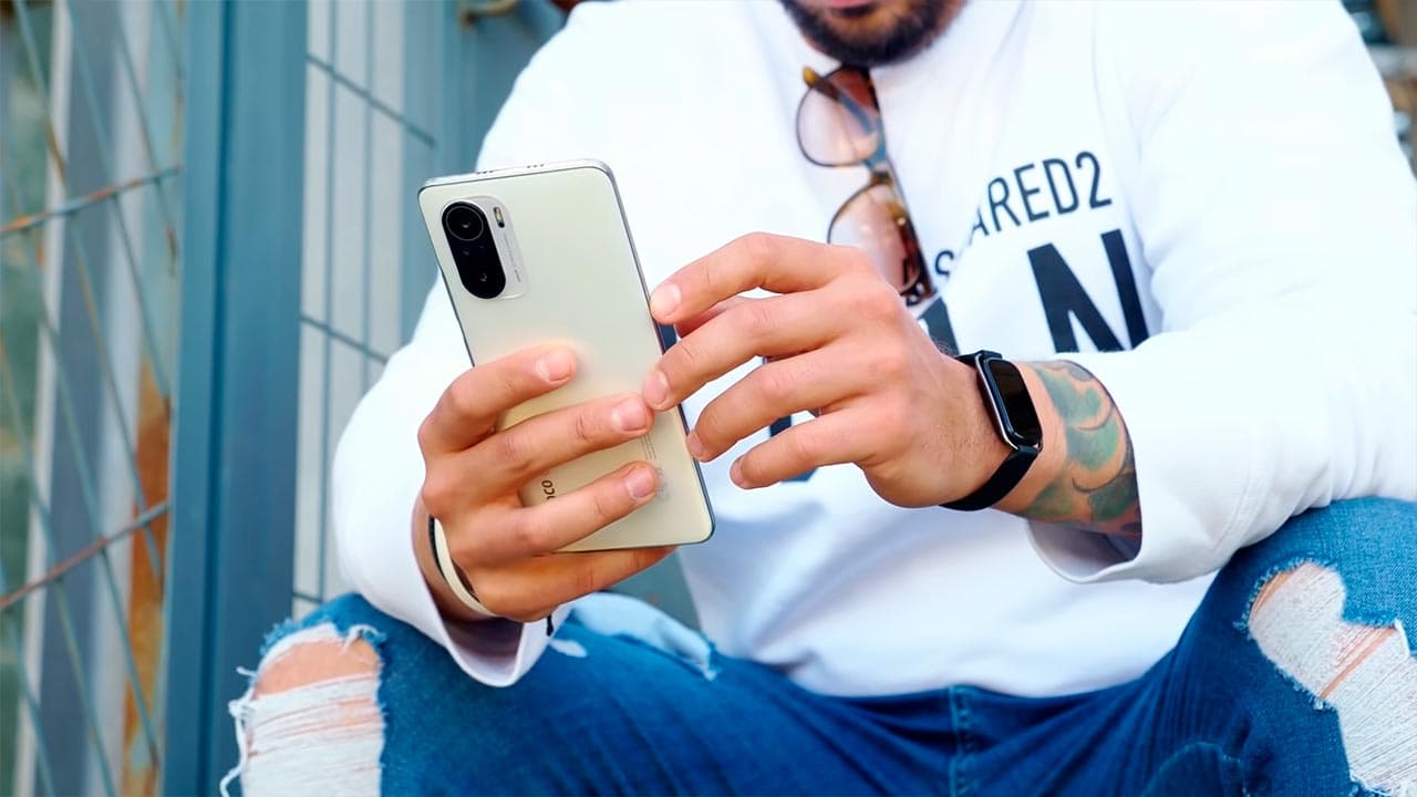 POCO F3