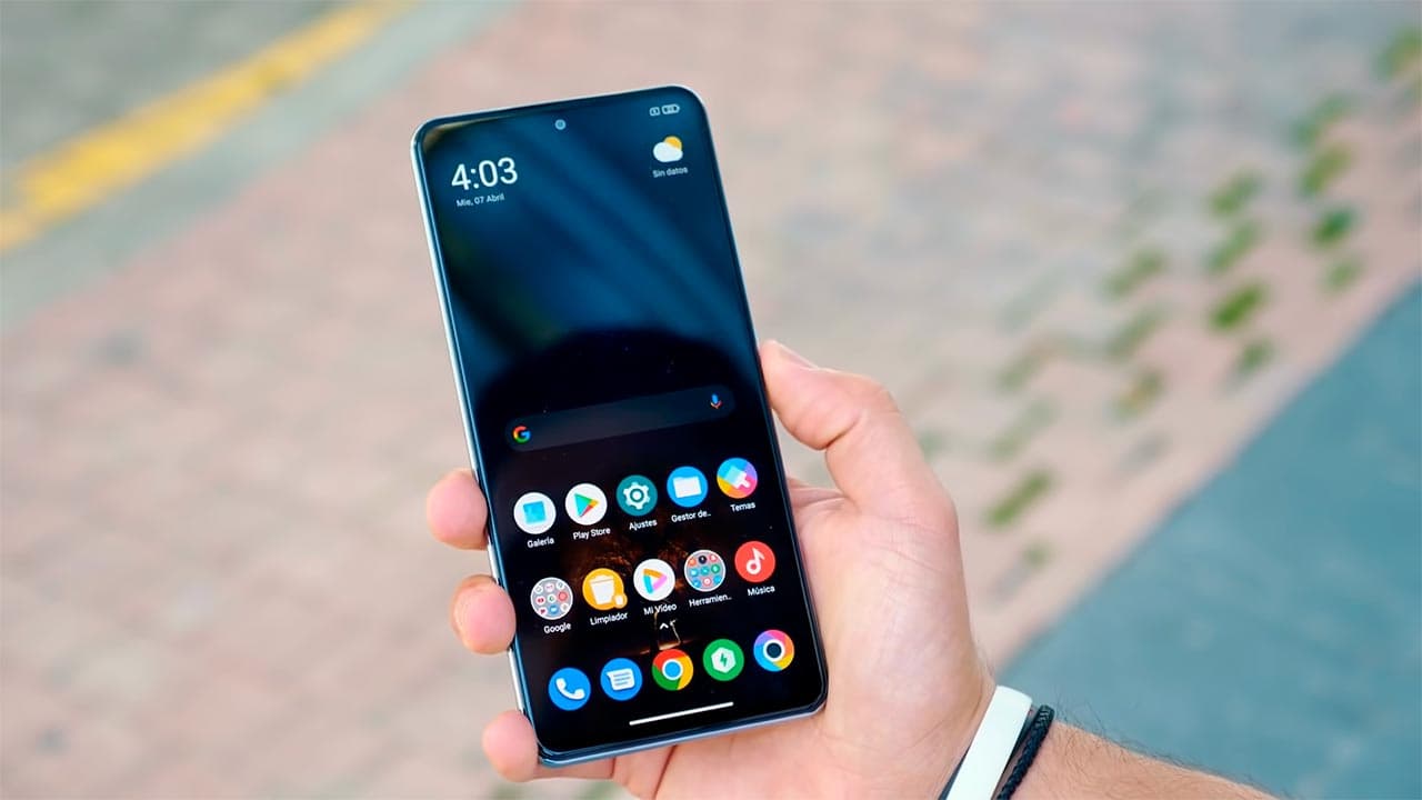 POCO F3