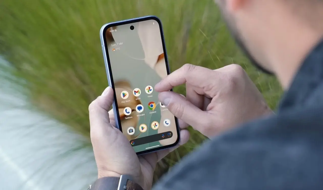 Google Pixel 9a con Android 15 y 7 años de actualizaciones por 381 €