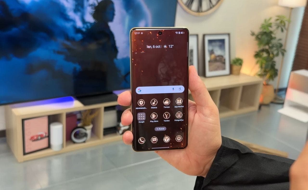 realme 15 Pro pantalla y software